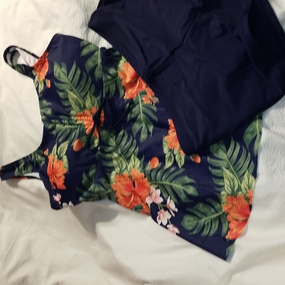 NWT TANKINI BOY SHORT REMOVABLE PADDING ADJUSTABLE DRAWSTRING NECKLINE - Picture 3 of 9